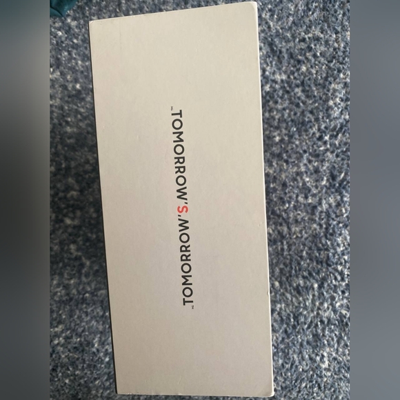 Sharper Image SpaStudio fogless Bluetooth mirror - Picture 3 of 5